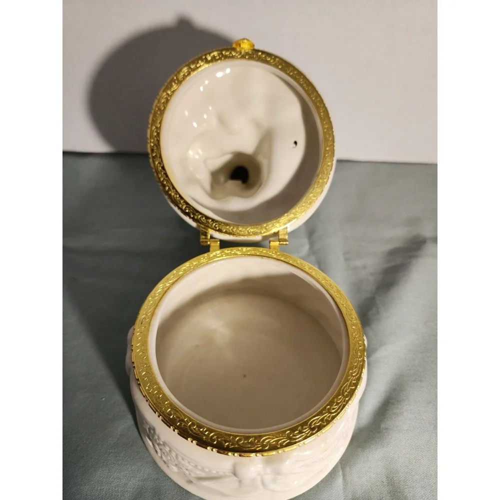 Angel Cherub Bird Figurine‎ Trinket / Jewelry Box With Gold Trim